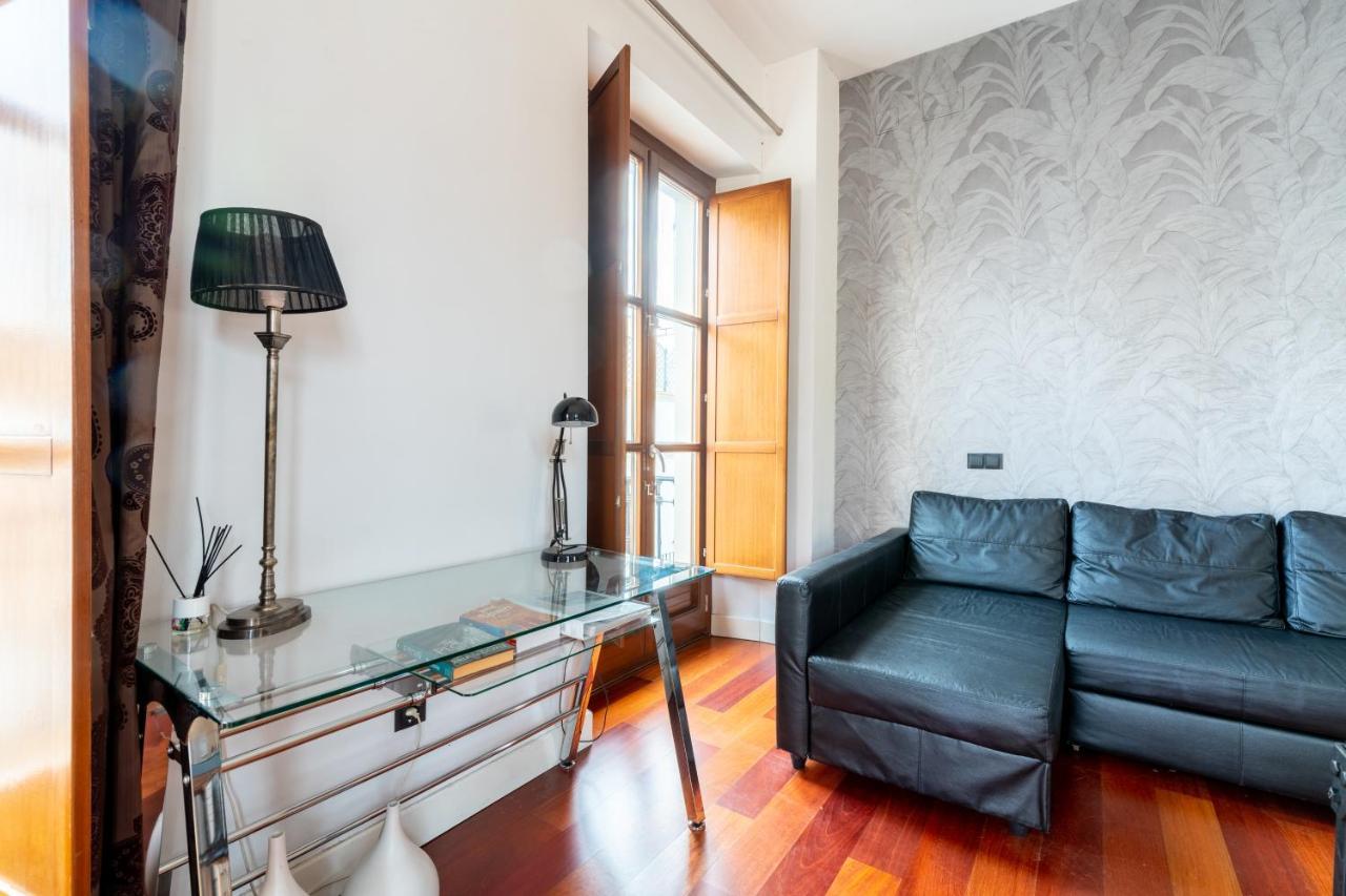 Cathedral Apartment, Upper Floor Apartment Sevilla Kültér fotó