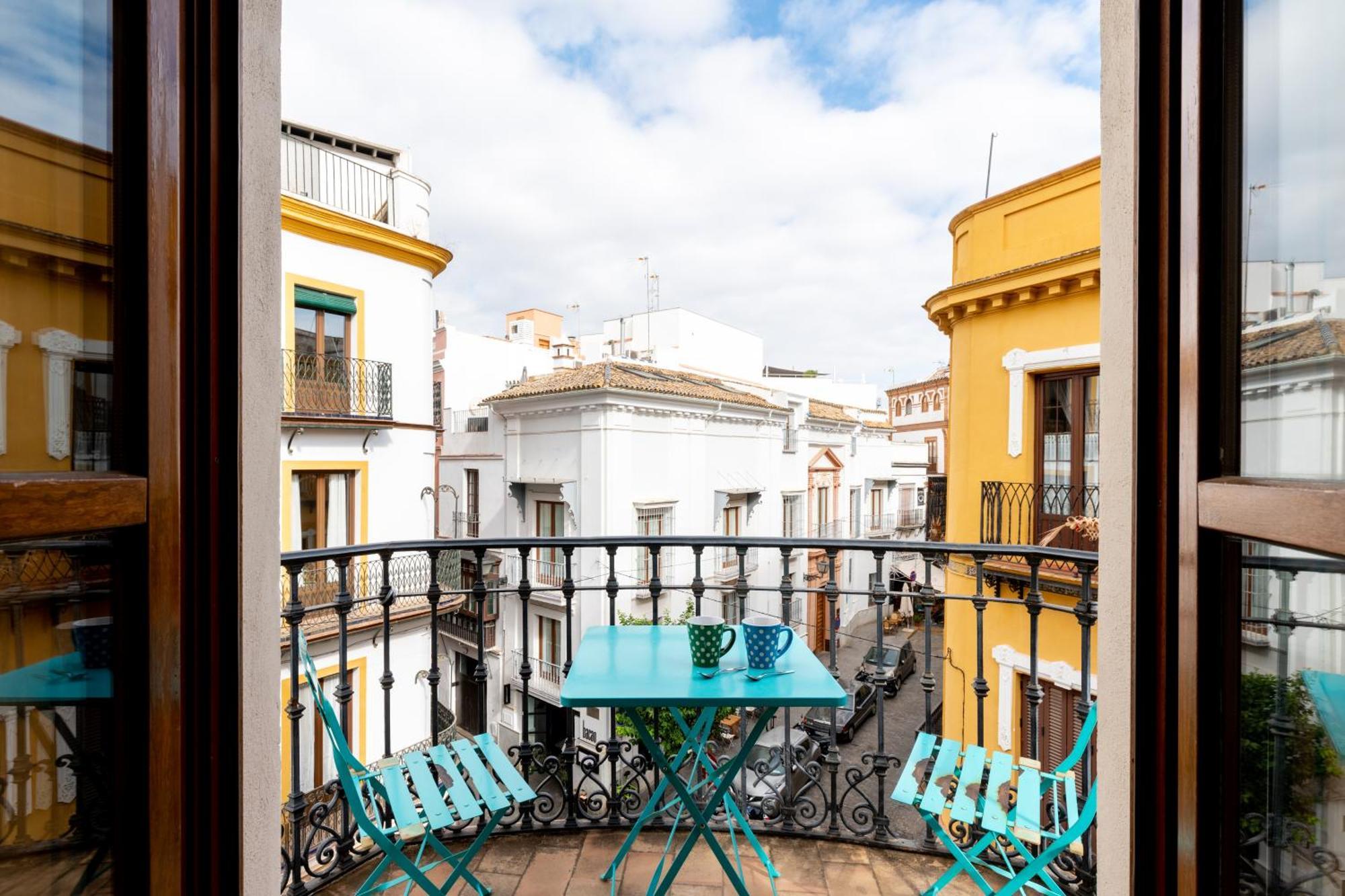 Cathedral Apartment, Upper Floor Apartment Sevilla Kültér fotó